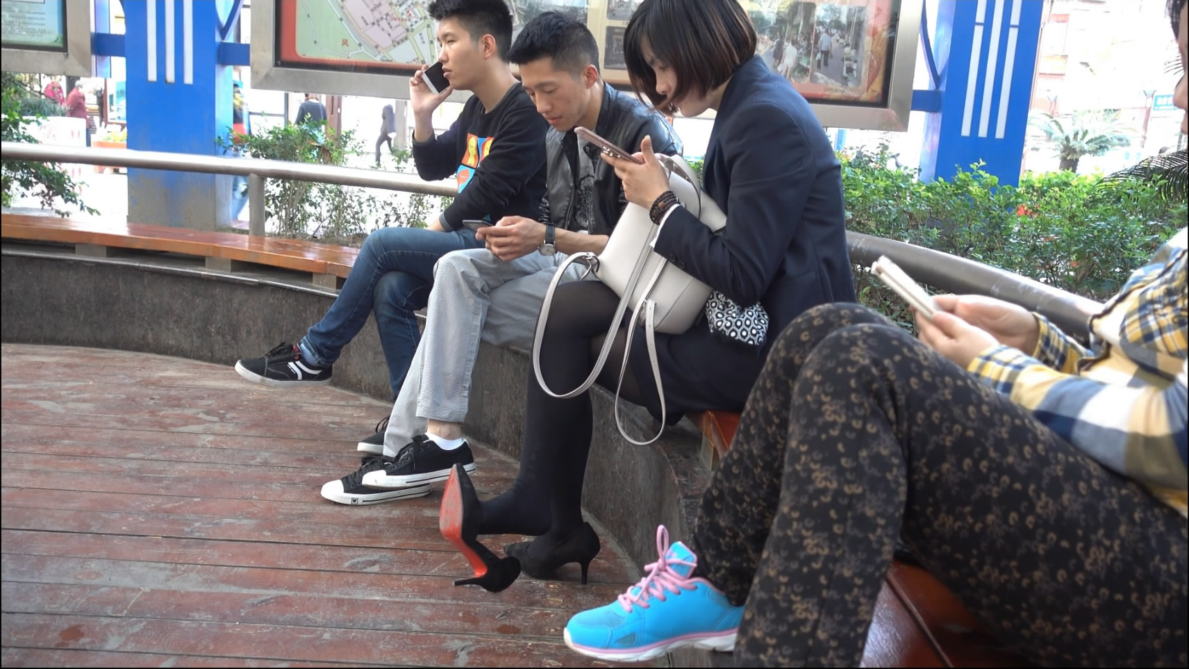 streetsnapdangl[00 02 30][20181130 001140 4]